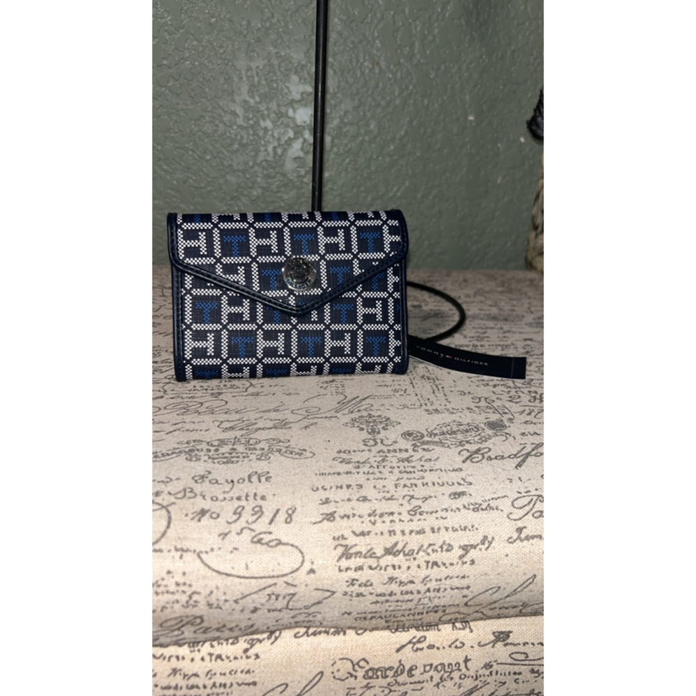 Women's Tommy Hilfiger Wallet One Size Navy White